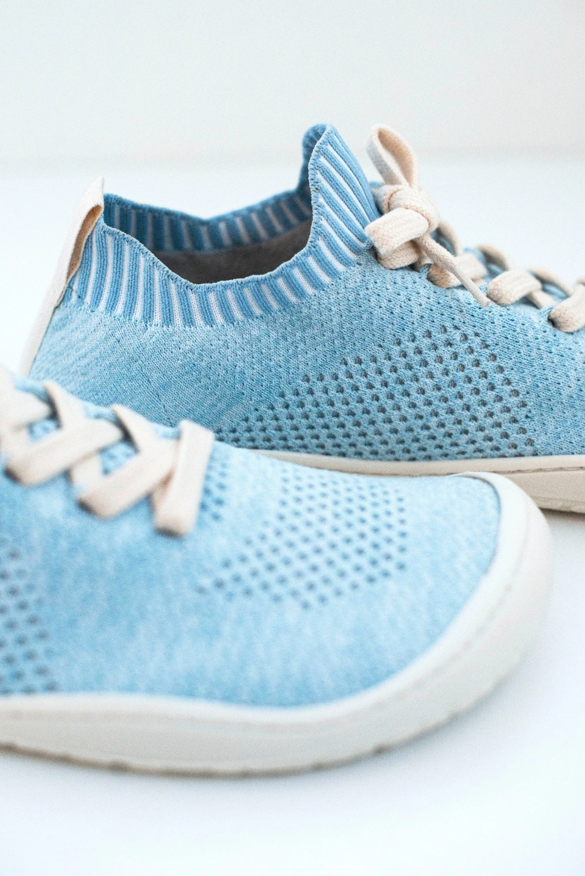 Босоногие кроссовки Sambas the bambas Essence Aura — голубые, фото 3