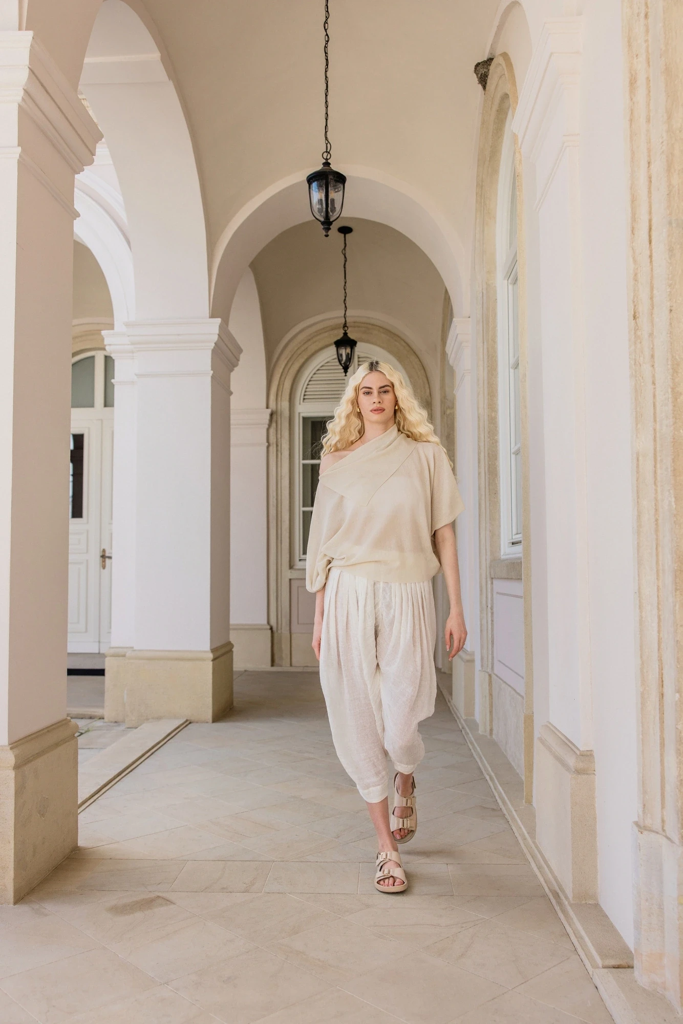 Босоногие сандалии Shapen DAZZLE — бежевый, фото 3